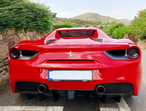 Noleggio Ferrari 458 Italia